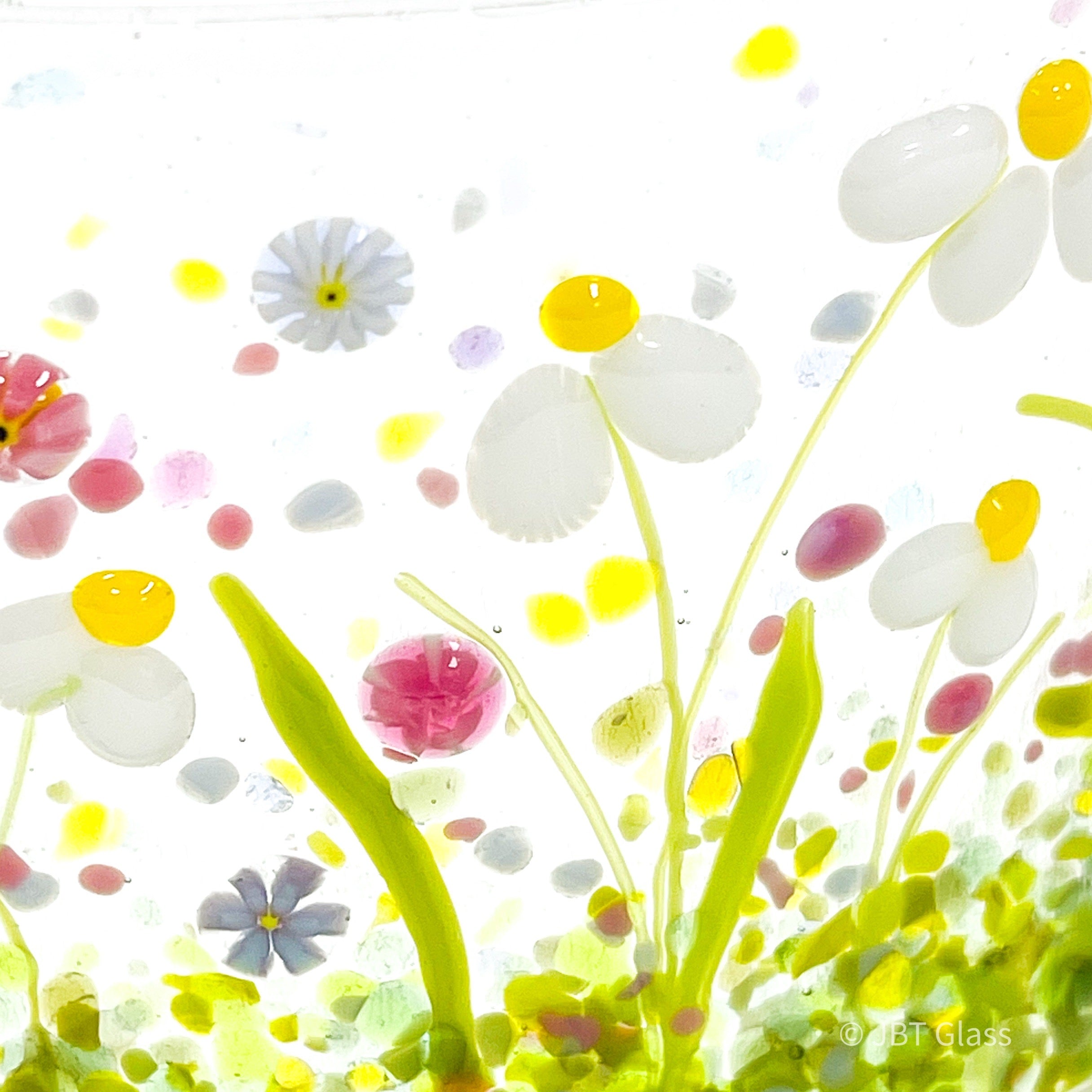 Small Narrow Glass Screen - Spring Daisy