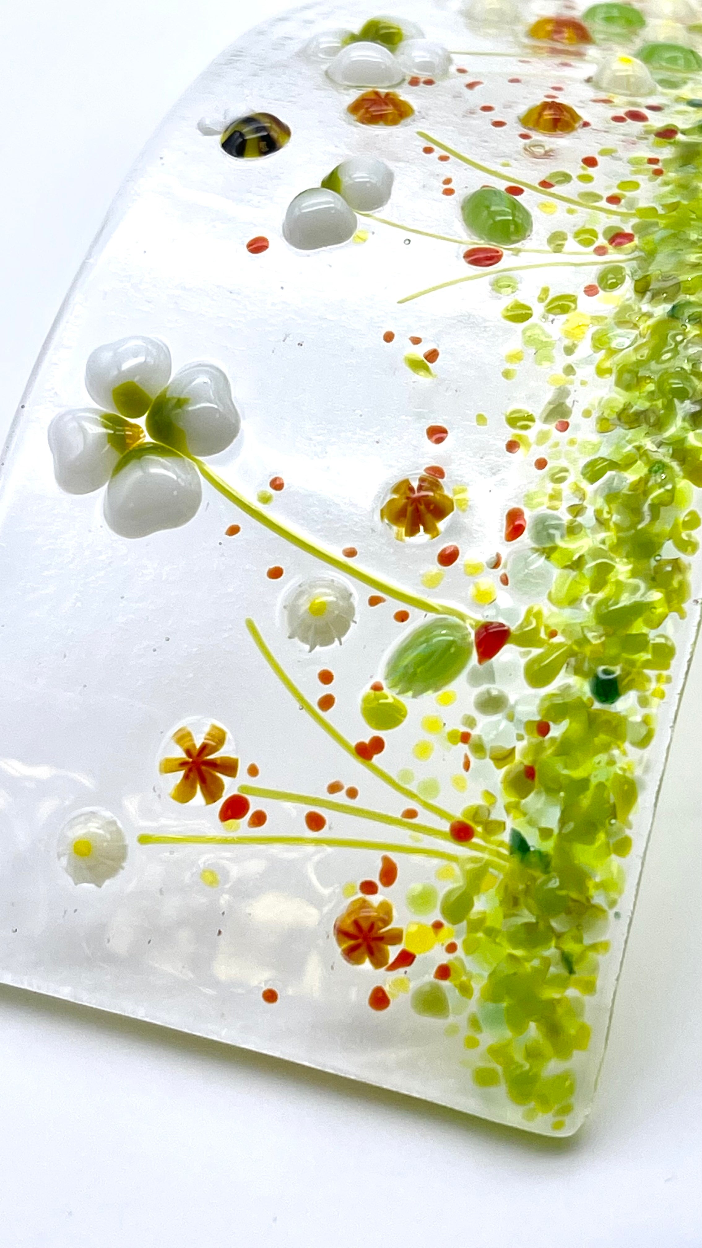 Narrow Glass Screen - Fused Glass Wave - White Daisy with Orange Flowers